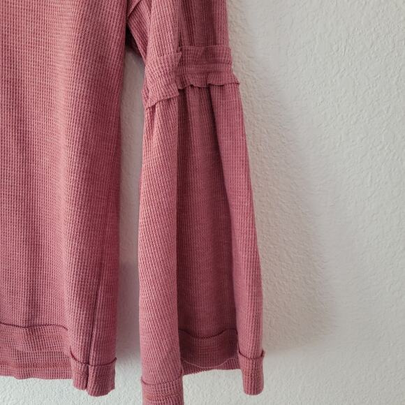 Baea Thermal Waffle Knit V-neck Tiered Bell Sleeve Top Size Medium Boho Bohemian - Picture 5 of 7